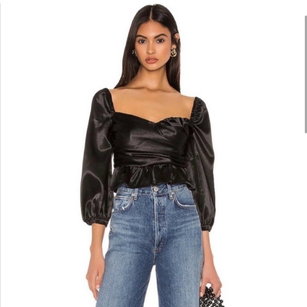 *nwot* MAJORELLE Women’s “Julia” Off The Shoulder Satin Puff Sleeve Cropped Top